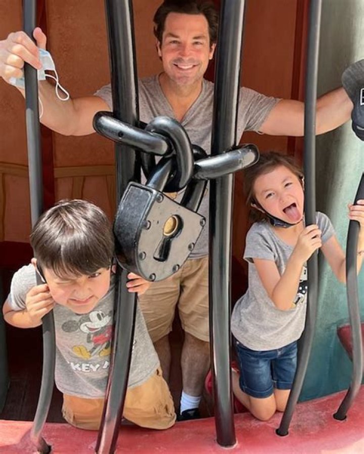 Cami Elliott | Wife And Childrens